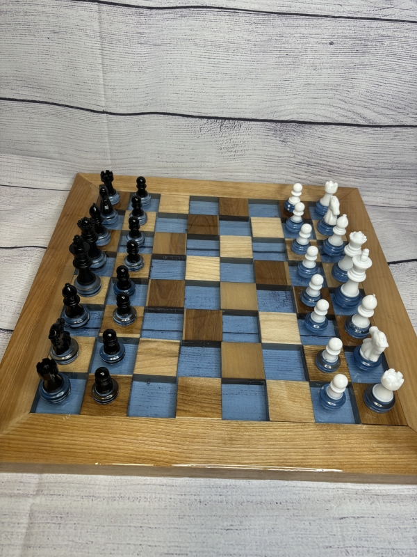 Jeu d'échecs décoratif bois d'érable et résine époxy