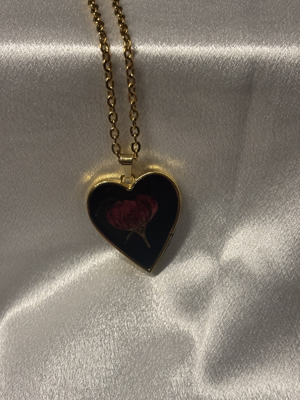 Pendentif coeur doré. Chaîne 18po – Image 3