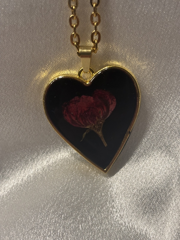 Pendentif coeur doré. Chaîne 18po – Image 4