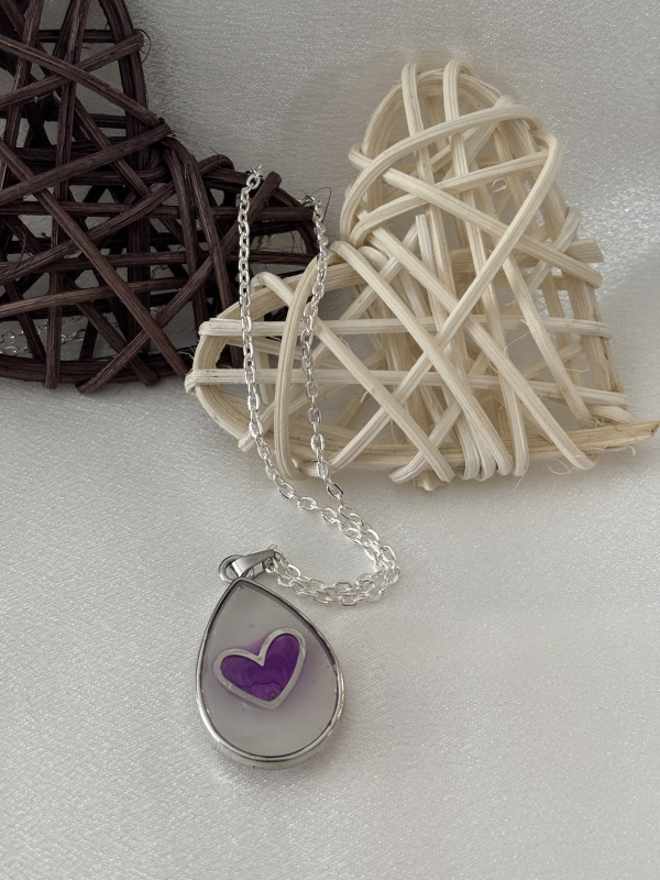 Pendentif argenté forme de goutte. Chaîne 18po – Image 2