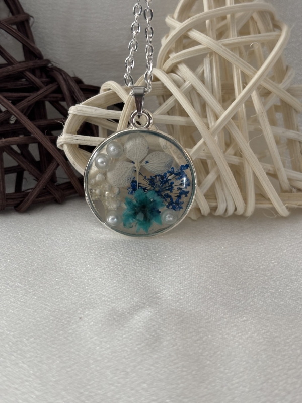 Pendentif rond argenté. Chaîne 18po – Image 2