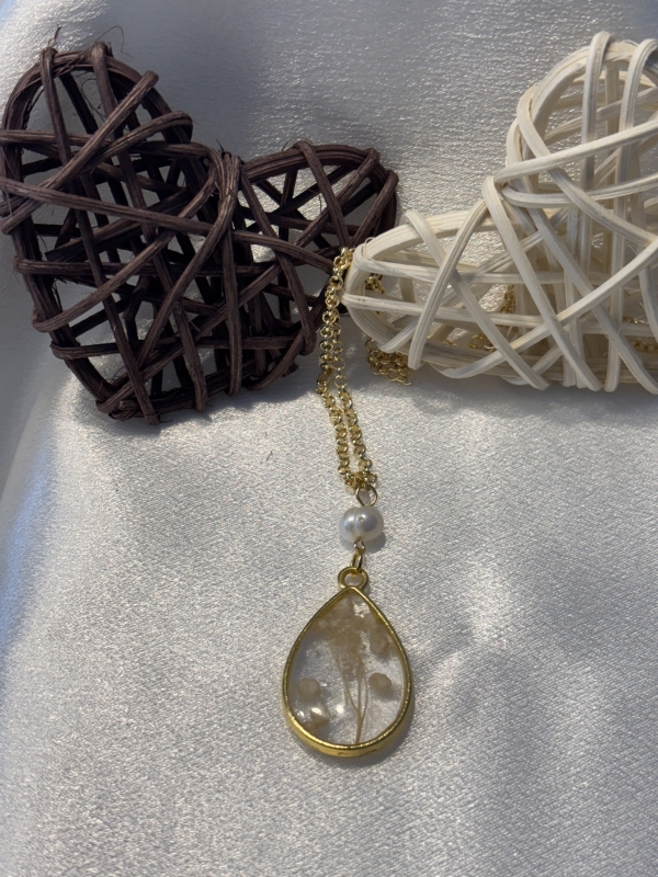 Pendentif doré forme de goutte avec perle et chaîne de 18po – Image 3