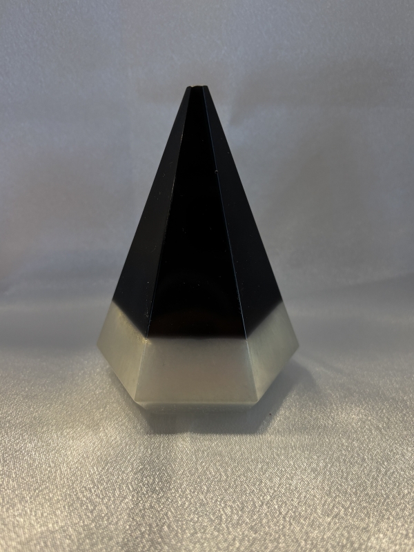 Support à bagues décoratif pyramide 4po – Image 3