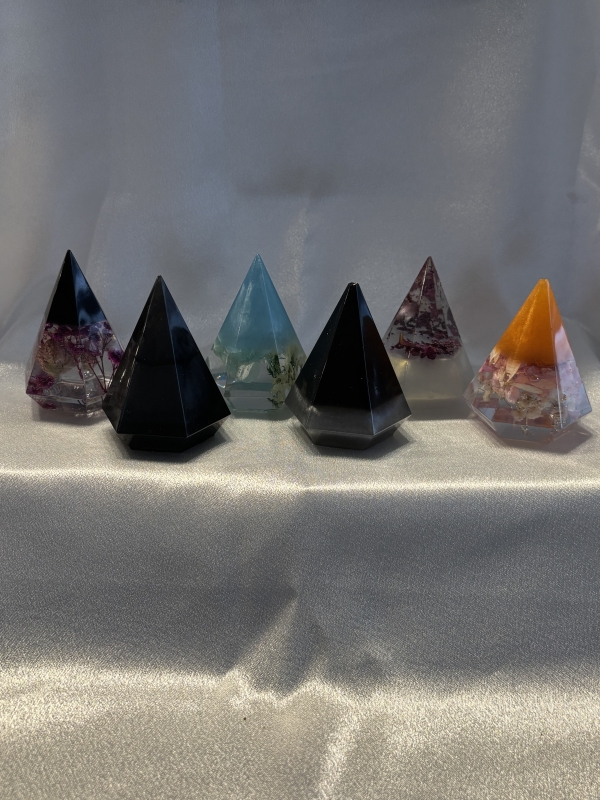 Support à bagues décoratif pyramide 2po 3/4